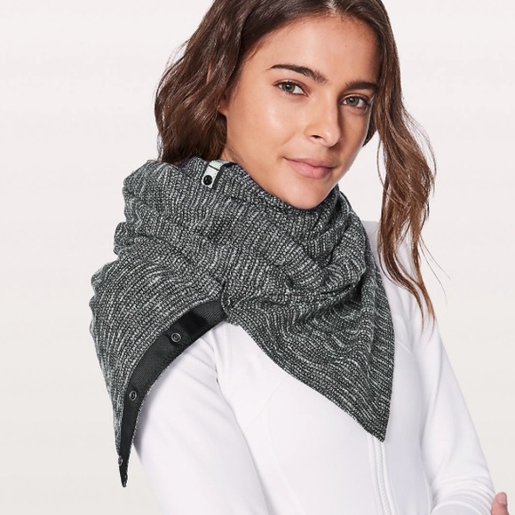 lululemon athletica Accessories - Lululemon Vinyasa Scarf Coco Pique Rulu Like New